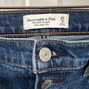 Abercrombie & Fitch Ankle Straight Ultra High Rise Jeans - Blue